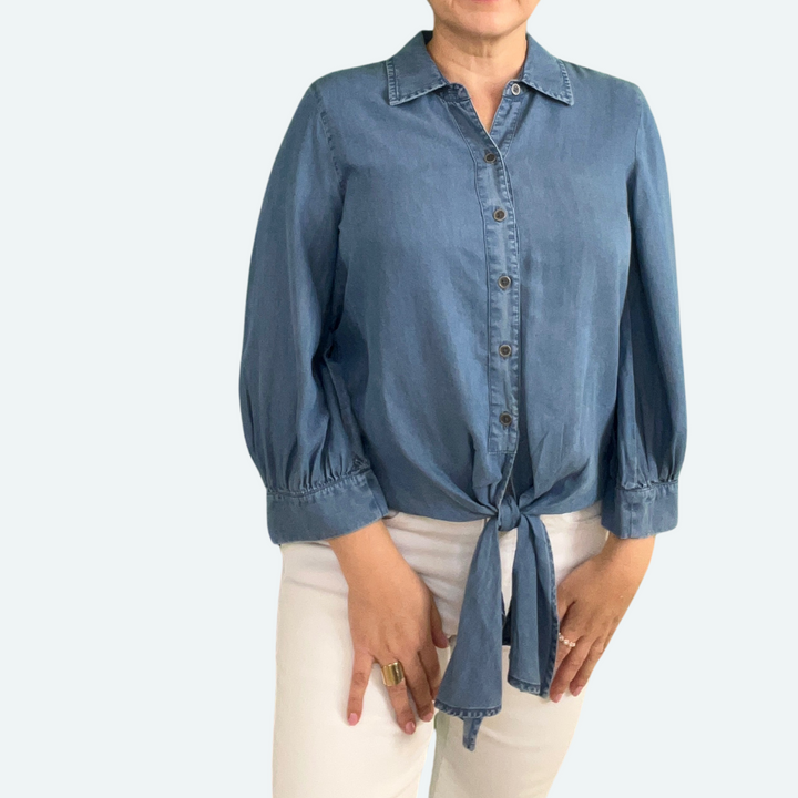 Blusa mezclilla botones detalle tiras